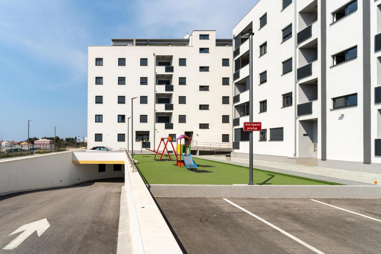 Apartment Roni + Besplatan Parking Zara Esterno foto